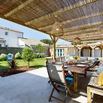 La Perle De Jade-1 By Interhome بورنيك