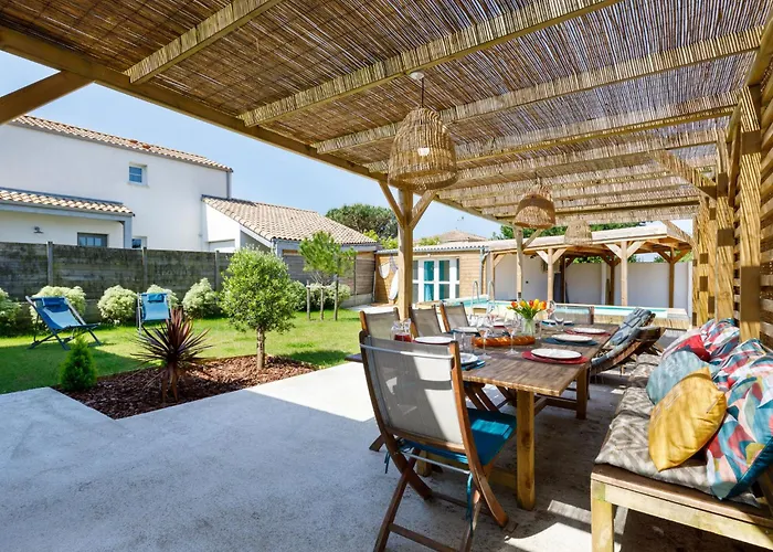 La Perle De Jade-1 By Interhome Pornic